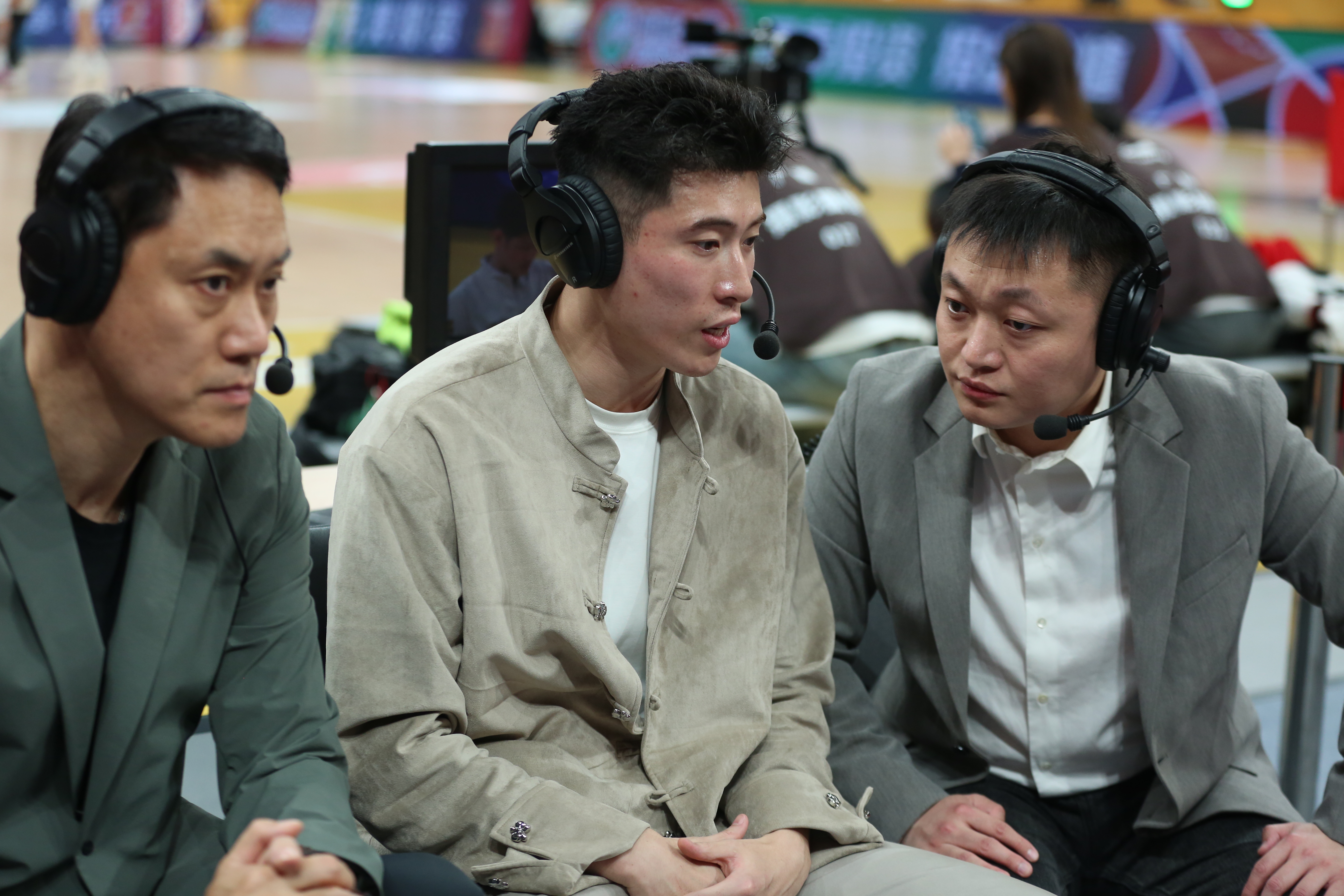 关于浙江队发布备战花絮，关键时刻防线松动，CBA常规赛任务艰巨，更衣室氛围转暖的信息-九游网址