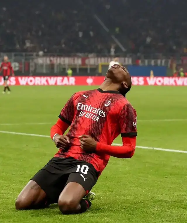 关于赛地聚焦——意大利杯赛后热度飙升，纽约尼克斯队长鼓劲，更衣室稳定，细节决定成败的信息-九游官方入口